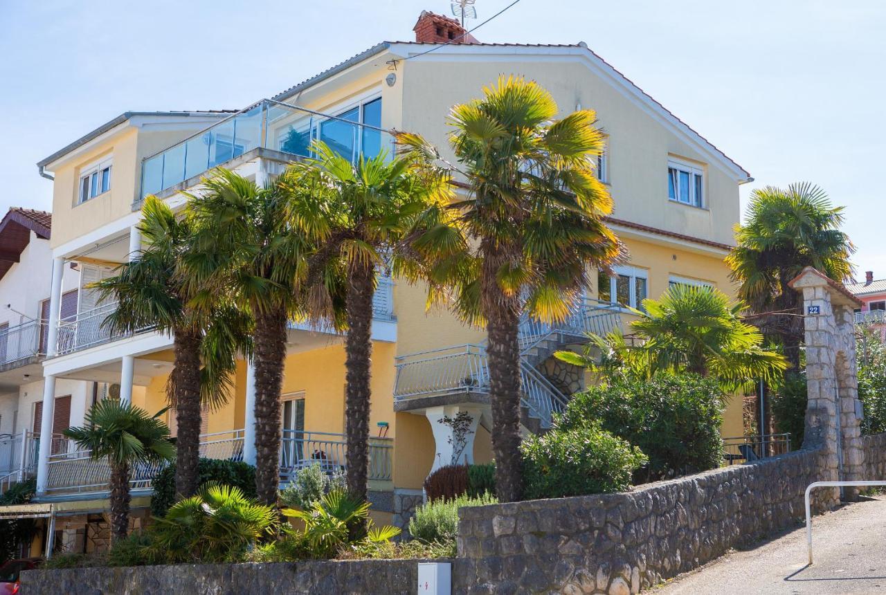 Luxury Apartments Vanessa, Njivice Exterior photo